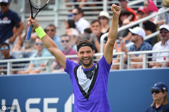 诸多荣誉奠 诸多荣誉奠