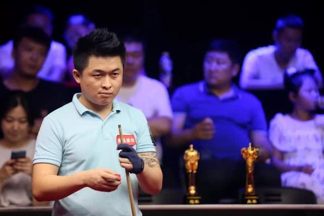 费尔南德斯 费尔南德斯